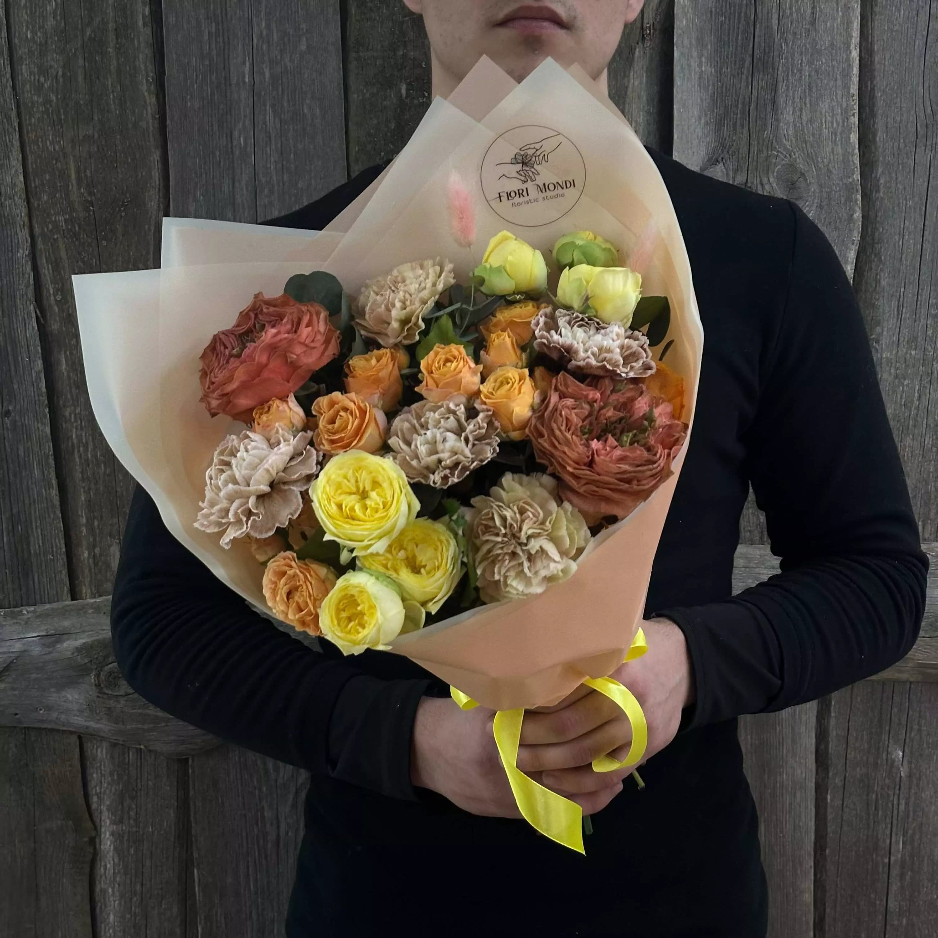 Авторский букет с пионовидной розой "Быть может"